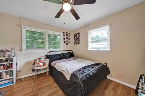 Bedroom - 357 Lenlock Dr, Anniston, AL 36206 photo 2 of 4