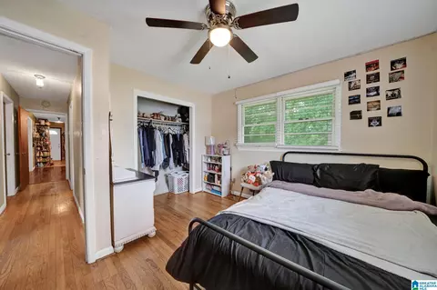 Bedroom - 357 Lenlock Dr, Anniston, AL 36206 photo 3 of 4