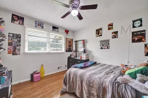 Bedroom - 357 Lenlock Dr, Anniston, AL 36206 photo 4 of 4