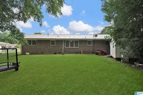 Exterior - 357 Lenlock Dr, Anniston, AL 36206 photo 3 of 4