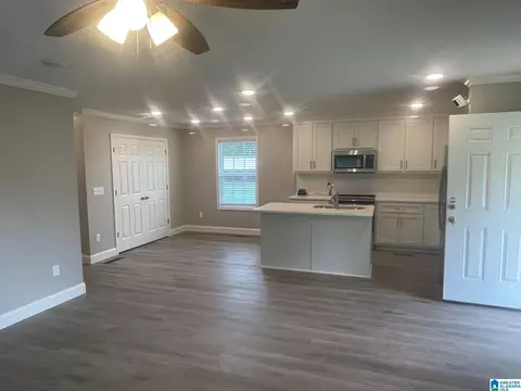 Living - 95 Jones Loop Rd, Parrish, AL 35580 photo 2 of 5