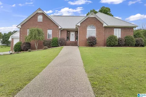 1114 Hampton Dr, Morris, AL 35116