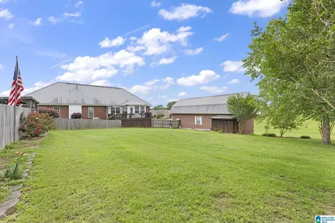 Exterior - 1114 Hampton Dr, Morris, AL 35116 photo 13 of 17