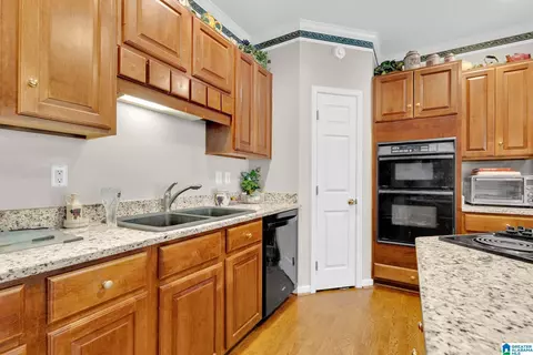 Kitchen - 1114 Hampton Dr, Morris, AL 35116 photo 4 of 4
