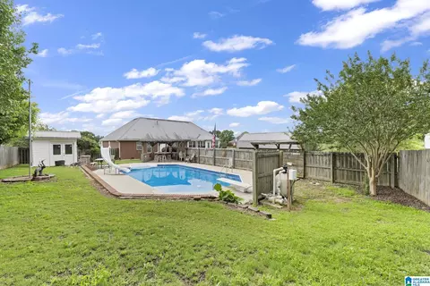Exterior - 1114 Hampton Dr, Morris, AL 35116 photo 9 of 17