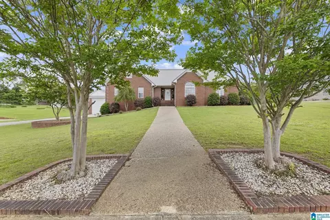 1114 Hampton Dr, Morris, AL 35116