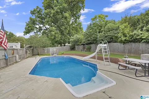 Exterior - 1114 Hampton Dr, Morris, AL 35116 photo 7 of 17
