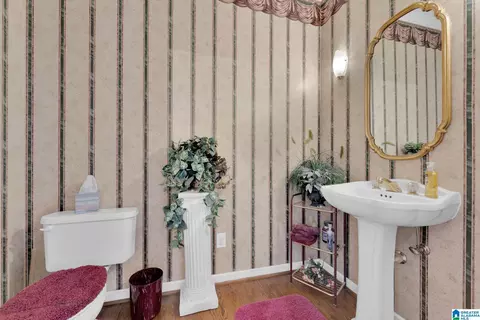 Bath - 1114 Hampton Dr, Morris, AL 35116 photo 1 of 7