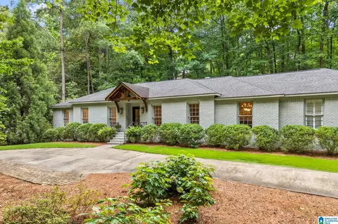 3706 Brookwood Rd, Birmingham, AL 35223