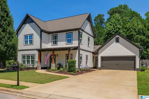 305 Lake Ridge Dr, Trussville, AL 35173