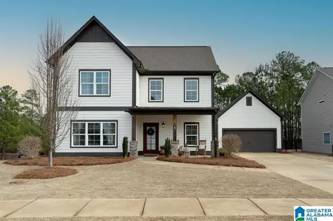 305 Lake Ridge Dr, Trussville, AL 35173