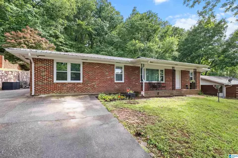 2012 Lynn Rd, Anniston, AL 36207