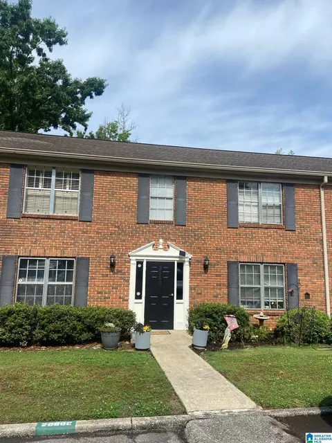2060 Montreat Dr #D, Vestavia Hills, AL 35216