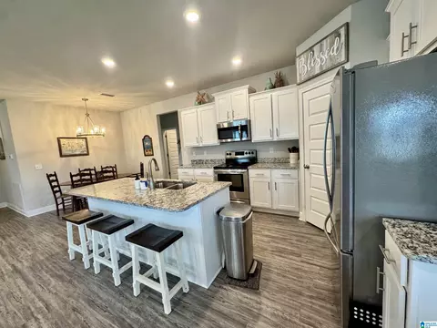 Kitchen - 9434 Eiland Rd, Foley, AL 36535 photo 4 of 4