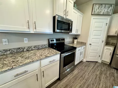 Kitchen - 9434 Eiland Rd, Foley, AL 36535 photo 3 of 4