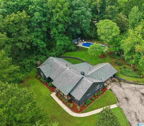 6313 Alabama Dr, Trussville, AL 35173