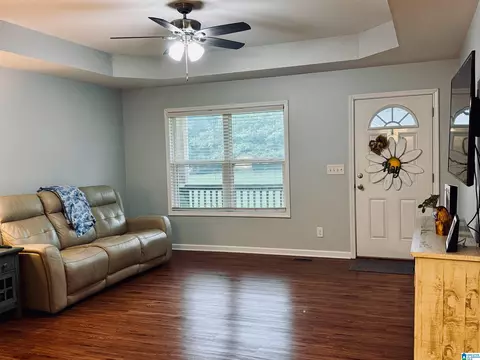 Entry Way - 804 Cheyenne Dr, Warrior, AL 35180 photo 1 of 2