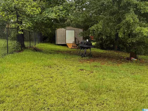 Exterior - 804 Cheyenne Dr, Warrior, AL 35180 photo 3 of 5