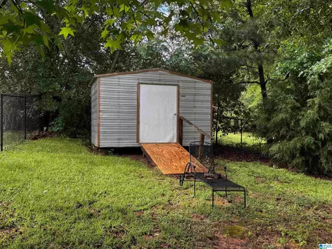 Exterior - 804 Cheyenne Dr, Warrior, AL 35180 photo 5 of 5