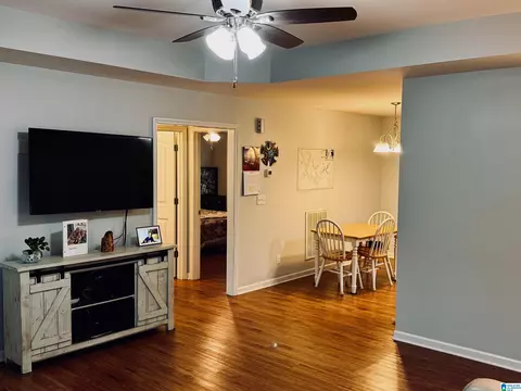 Entry Way - 804 Cheyenne Dr, Warrior, AL 35180 photo 2 of 2
