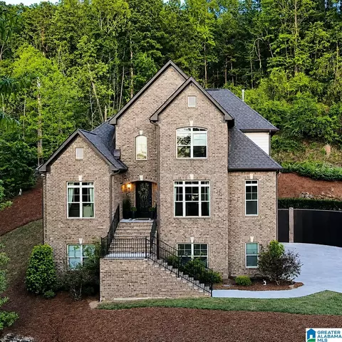 6020 Eagle Point Cir, Birmingham, AL 35242