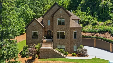 6020 Eagle Point Cir, Birmingham, AL 35242