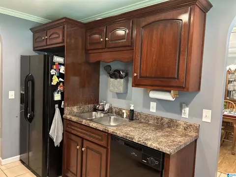 Kitchen - 13219 Abernant Loop Rd, Vance, AL 35490 photo 3 of 4