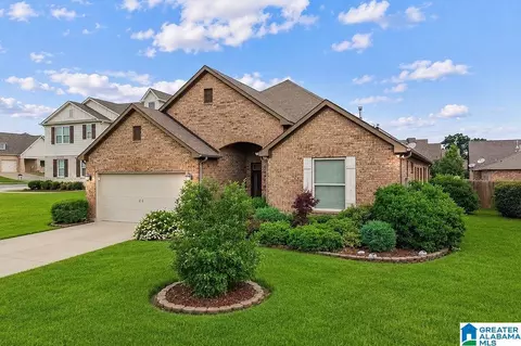 612 Round Rd, Alabaster, AL 35114