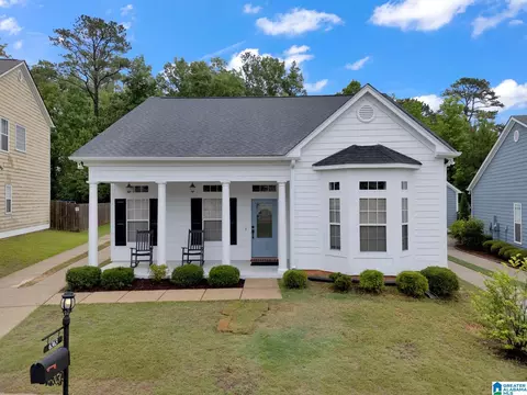 6363 N Clubview Cir, Bessemer, AL 35022