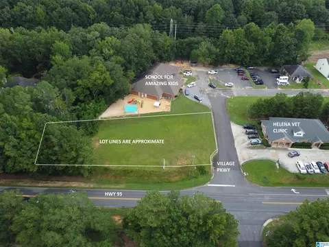 201 Village Pkwy #37, Helena, AL 35080