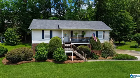 2717 Sunrise Dr, Moody, AL 35004
