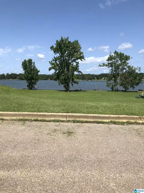 5944 Horizons Pkwy #84, Pell City, AL 35128