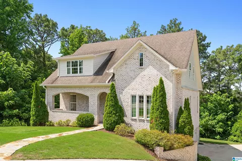 3532 Lynngate Cir, Hoover, AL 35216
