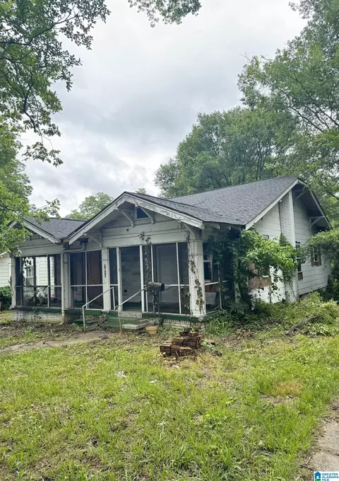 1013 Overton Ave, Tarrant, AL 35217