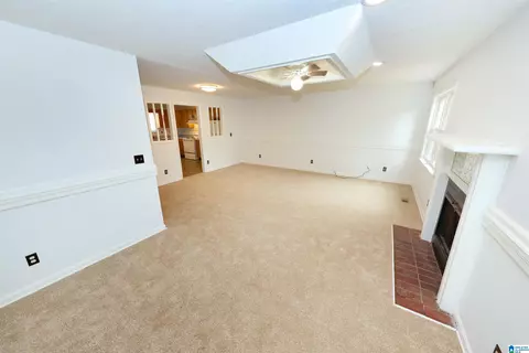 5804 Woodgate Cir, Anniston, AL 36206