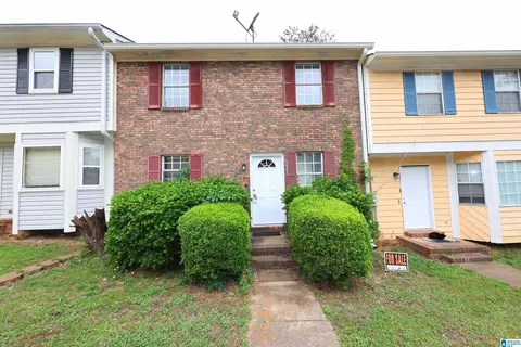 5804 Woodgate Cir, Anniston, AL 36206