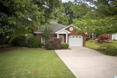 1501 Holly Berry Way, Anniston, AL 36207