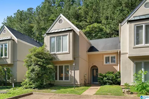 3302 Shallowford Cir, Vestavia Hills, AL 35216