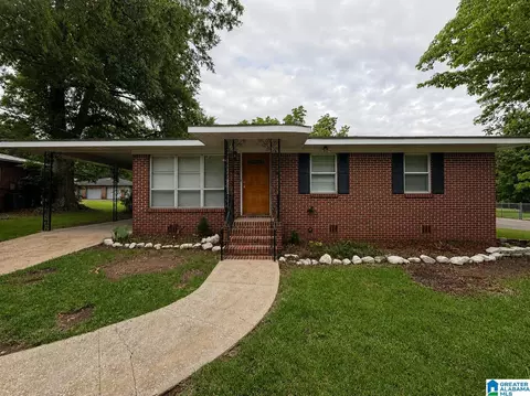 1217 Bunchie St, Hueytown, AL 35023