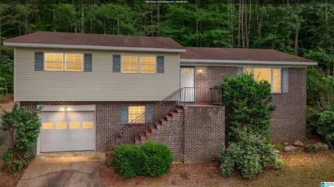 215 Oak Ridge Dr, Oneonta, AL 35121