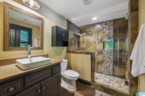 Bath - 336 Stonegate Dr, Birmingham, AL 35242 photo 10 of 10