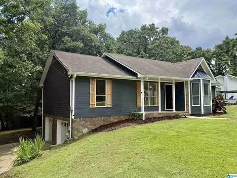 109 Cahaba Forest Dr, Trussville, AL 35173