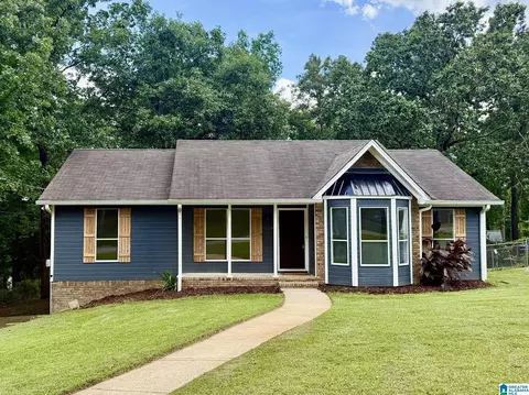 109 Cahaba Forest Dr, Trussville, AL 35173