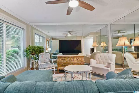 3767 Haven View Cir, Hoover, AL 35216