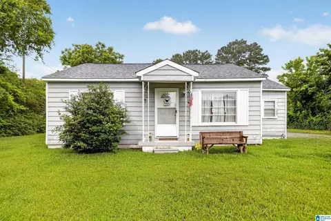 5509 Glade Rd, Anniston, AL 36206