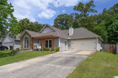 441 Summerchase Dr, Calera, AL 35040