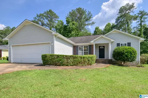 506 Bernard Couch Dr, Anniston, AL 36207