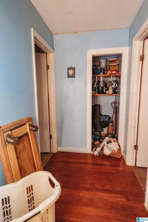Entry Way - 150 Cedar Trl, Warrior, AL 35180 photo 6 of 8