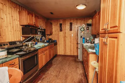 Entry Way - 150 Cedar Trl, Warrior, AL 35180 photo 4 of 8