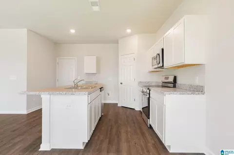 Kitchen - 255 Jemison Trails Dr, Jemison, AL 35085 photo 1 of 3